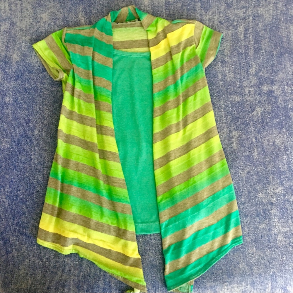 3/$15 Girls top